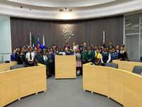 Gruppenfoto mit dem Junior Council von Windhoek, alle gucken freundlich in die Kamera